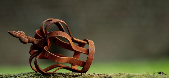 A rusted crown