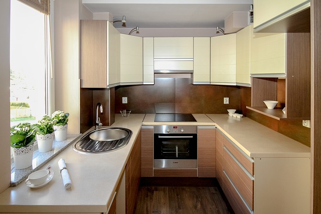 Picture of a kitchen that focuses on the oven